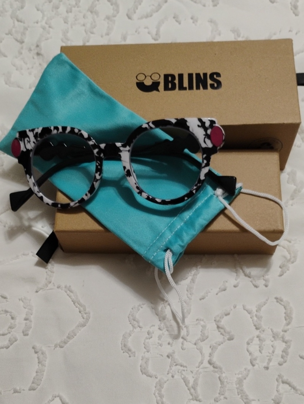Woman's Frames